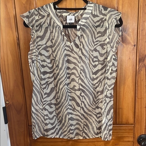 CAbi Tops - Cabi Savannah Top small grey cream Zebra Sleeveless Ruffle animal print